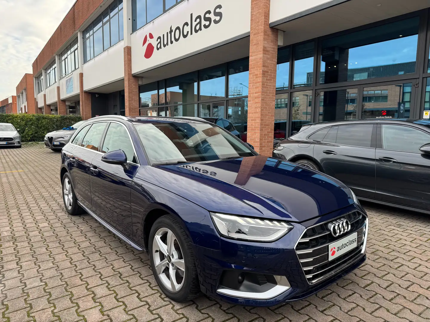 Audi A4 A4 Avant 35 2.0 tdi mhev Advanced 163cv s-tronic Blu/Azzurro - 1