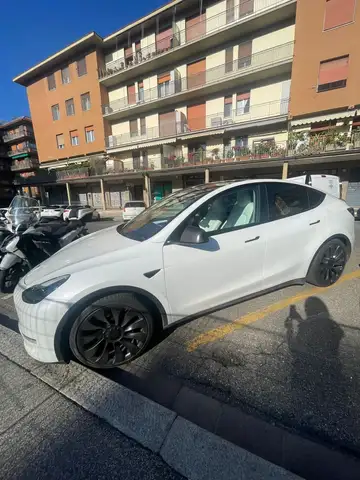 Tesla Model Y Performance Dual Motor awd