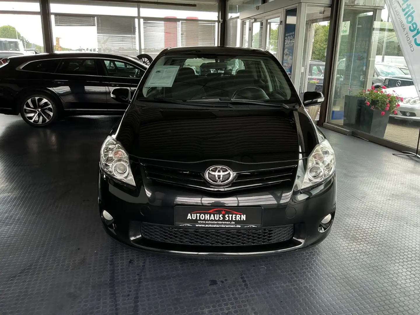 Toyota Auris Edition 1.6 * Schwarz - 2
