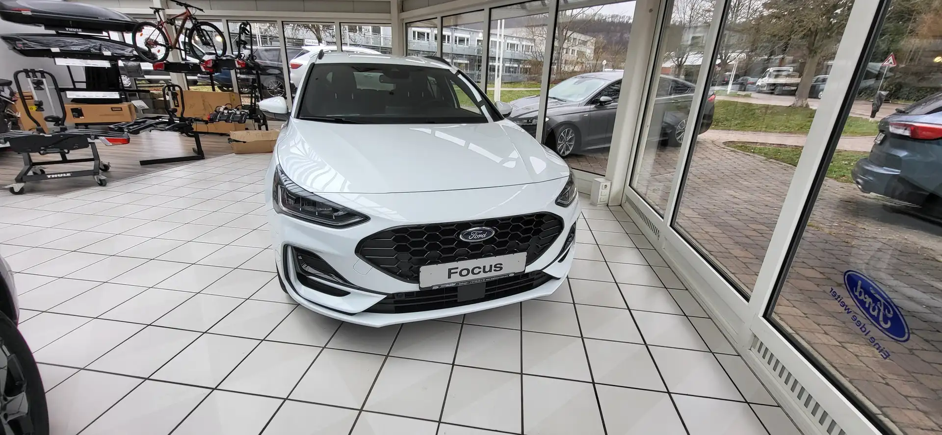 Ford Focus ST-Line Turnier Style Blanc - 1