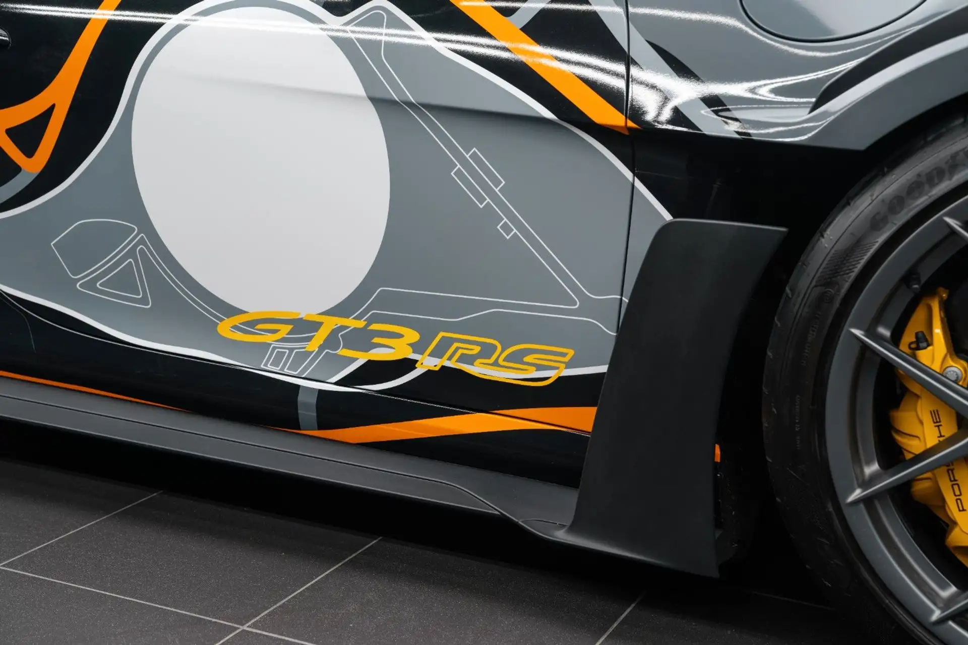 포르쉐 911 GT3 RS 2024 블랙 사진 7