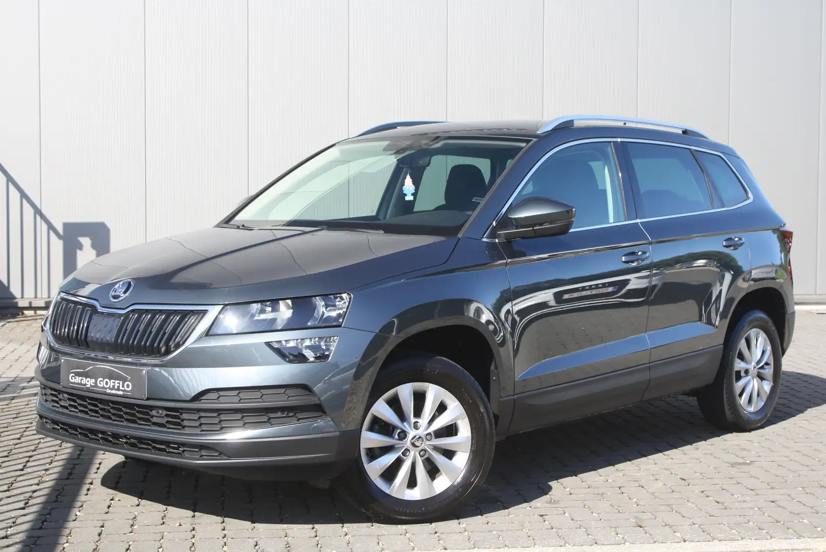 Skoda Karoq 1.5 TSI DSG Ambition - 43.946KM - 2021 Grijs - 1