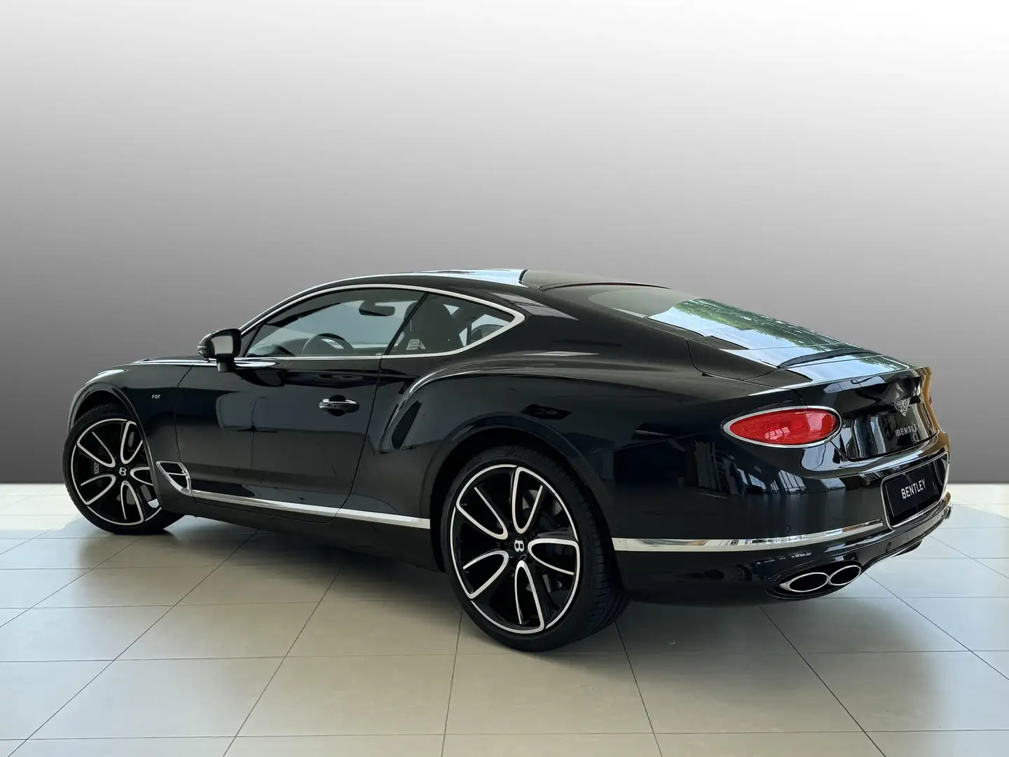 Bentley V8 | Bentley Nürnberg Schwarz - 2