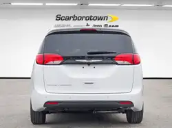 Chrysler Grand Caravan 2027 — фото 11