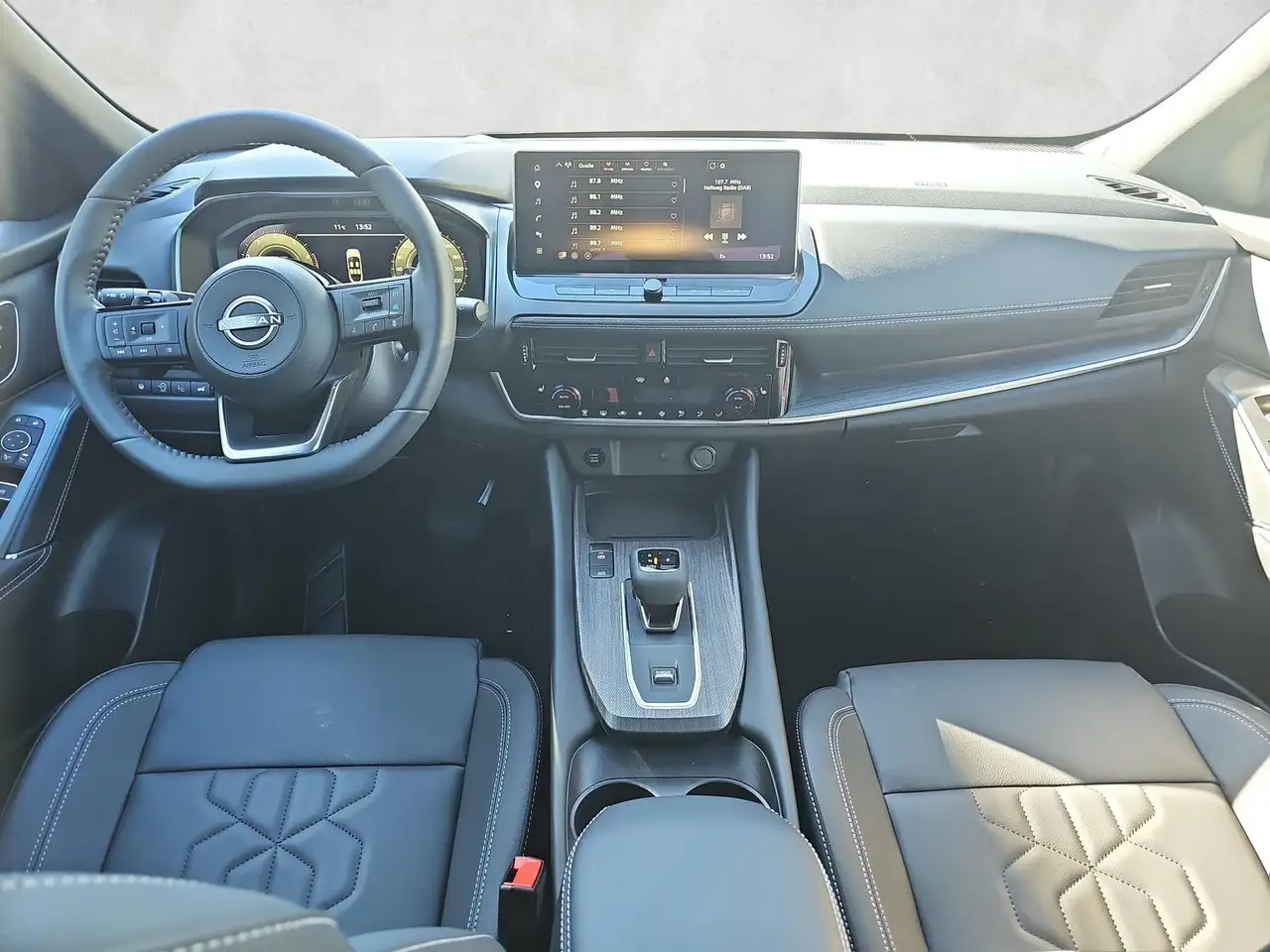 Nissan Qashqai 1.3 DIG-T X-Tronic Tekna Winterpaket 12