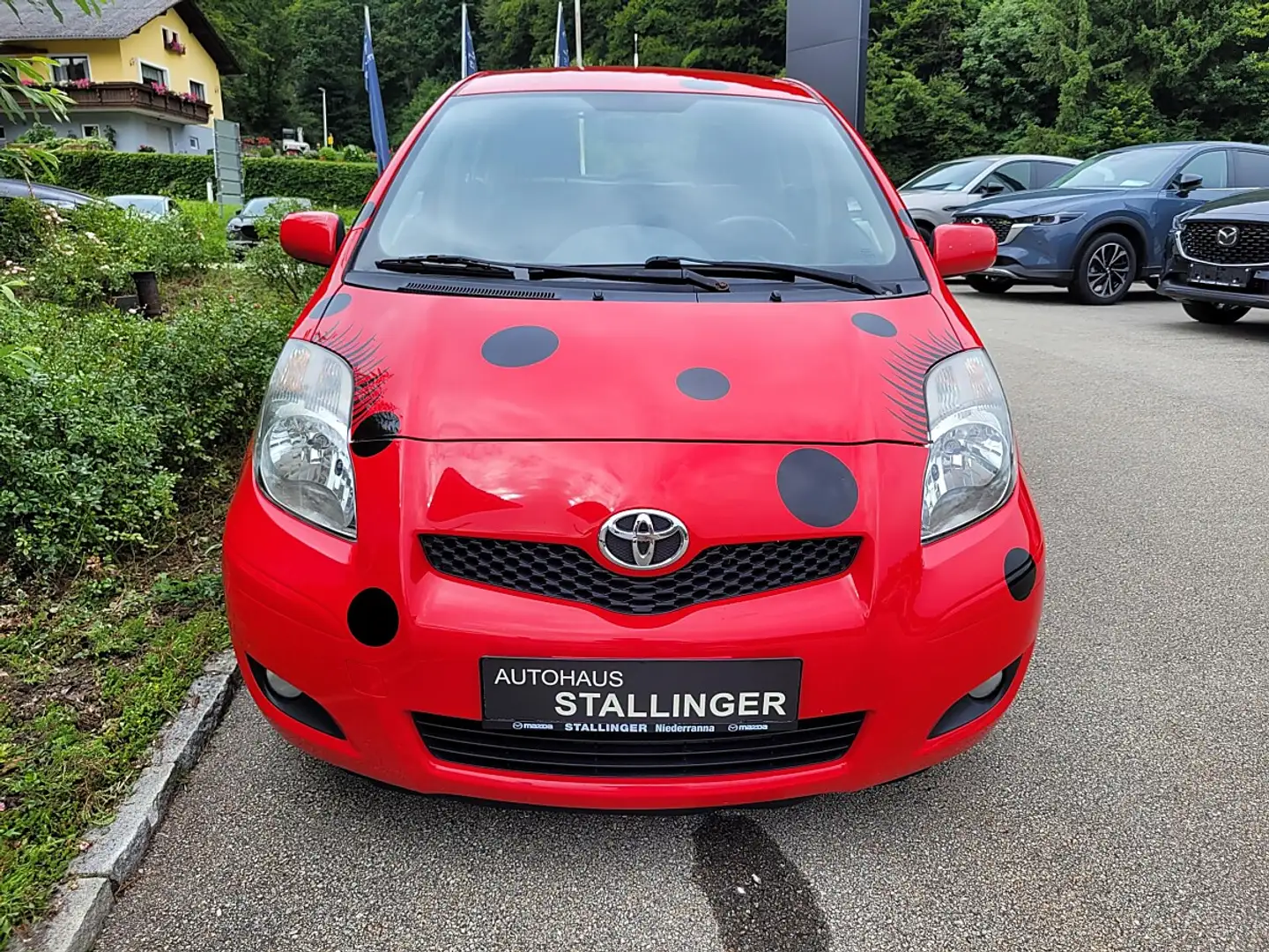 Toyota Yaris 1,33 Dual-VVT-i Sol Plus Rot - 2
