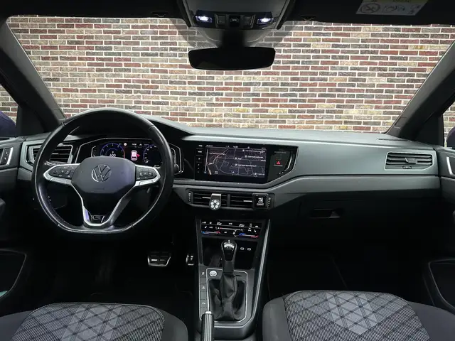 Volkswagen Polo view 11