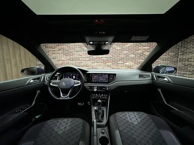 Volkswagen Polo view 9