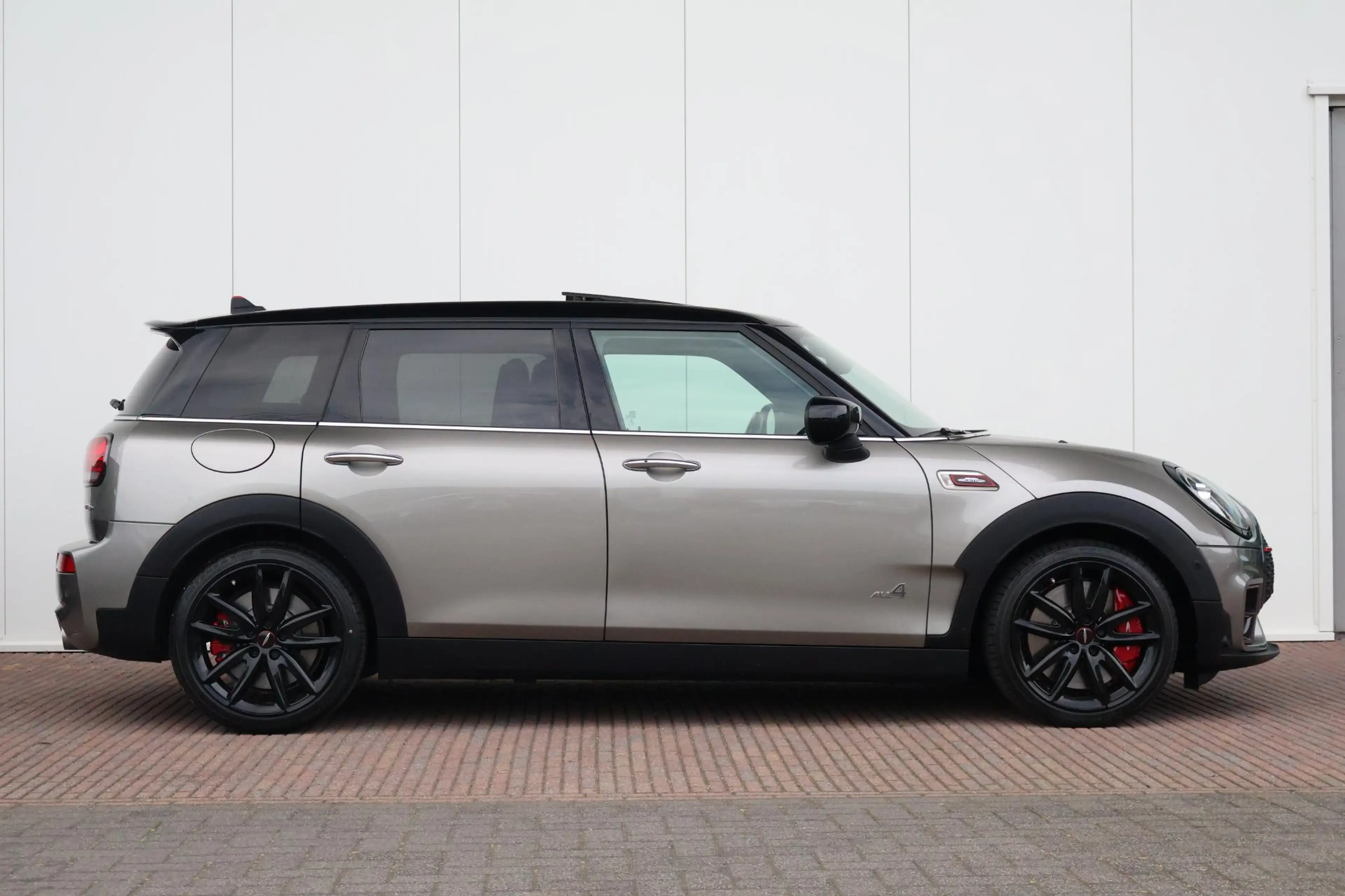 MINI John Cooper Works Clubman 2.0 JCW ALL4 Chili | Pano dak | Head-up | Harman K — photo 5