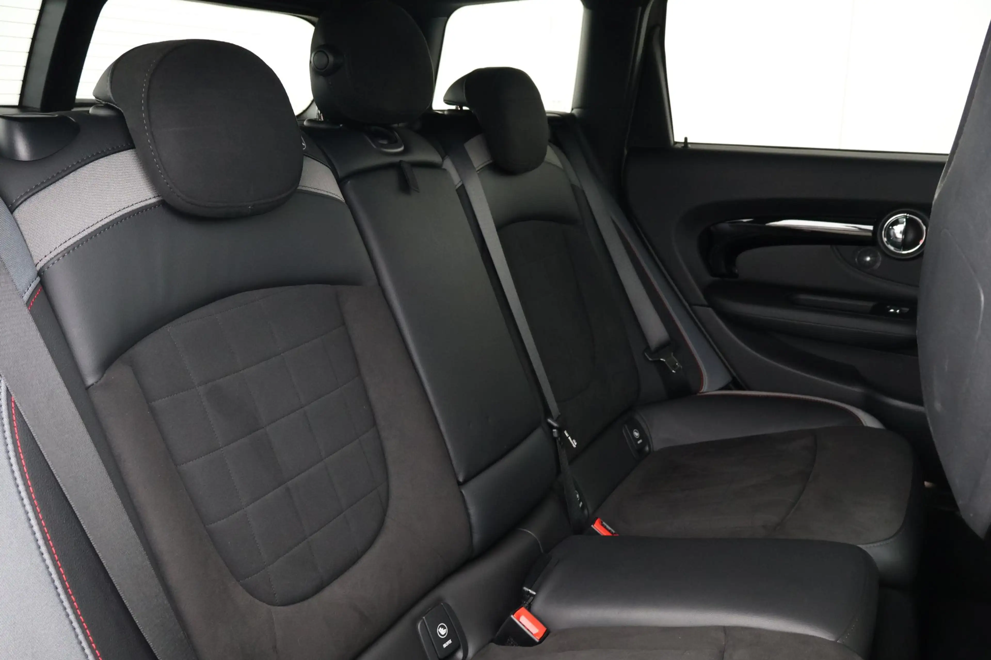 MINI John Cooper Works Clubman 2.0 JCW ALL4 Chili | Pano dak | Head-up | Harman K — photo 8