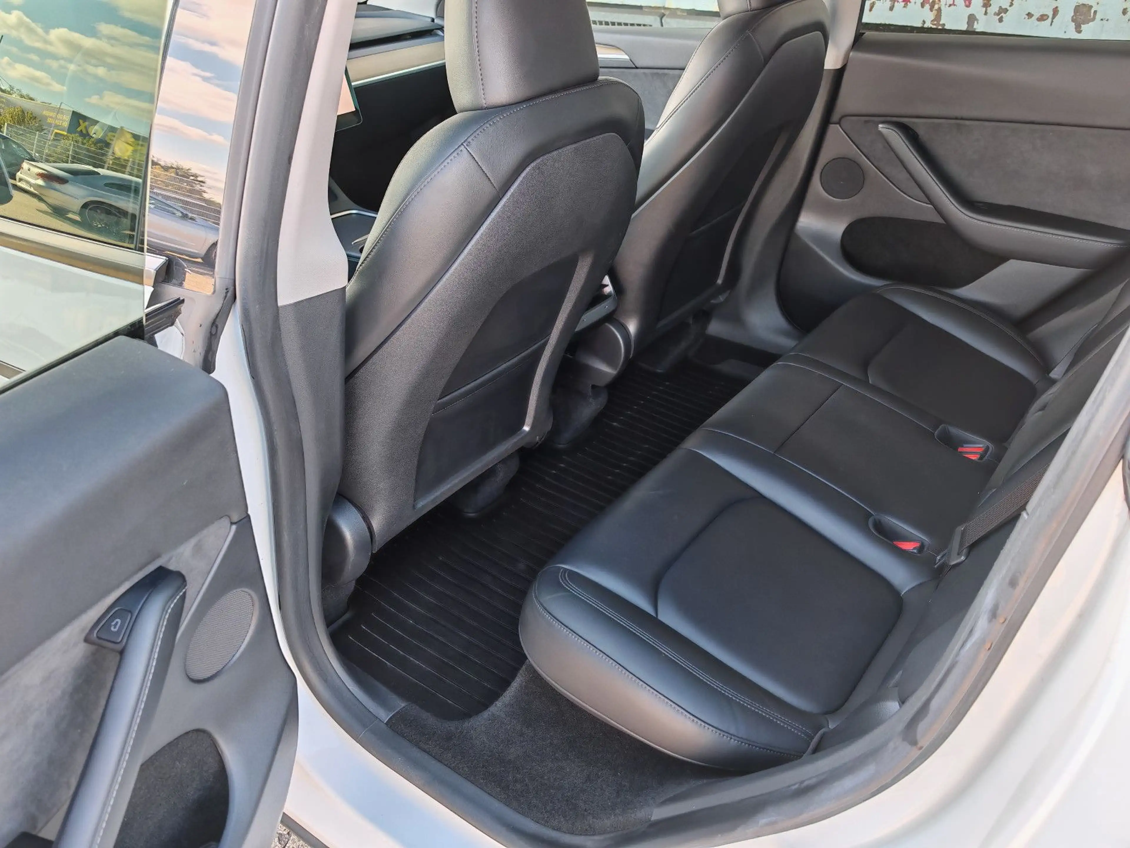 Tesla Model Y LongRange AWD |  SoH 91,8% — photo 7