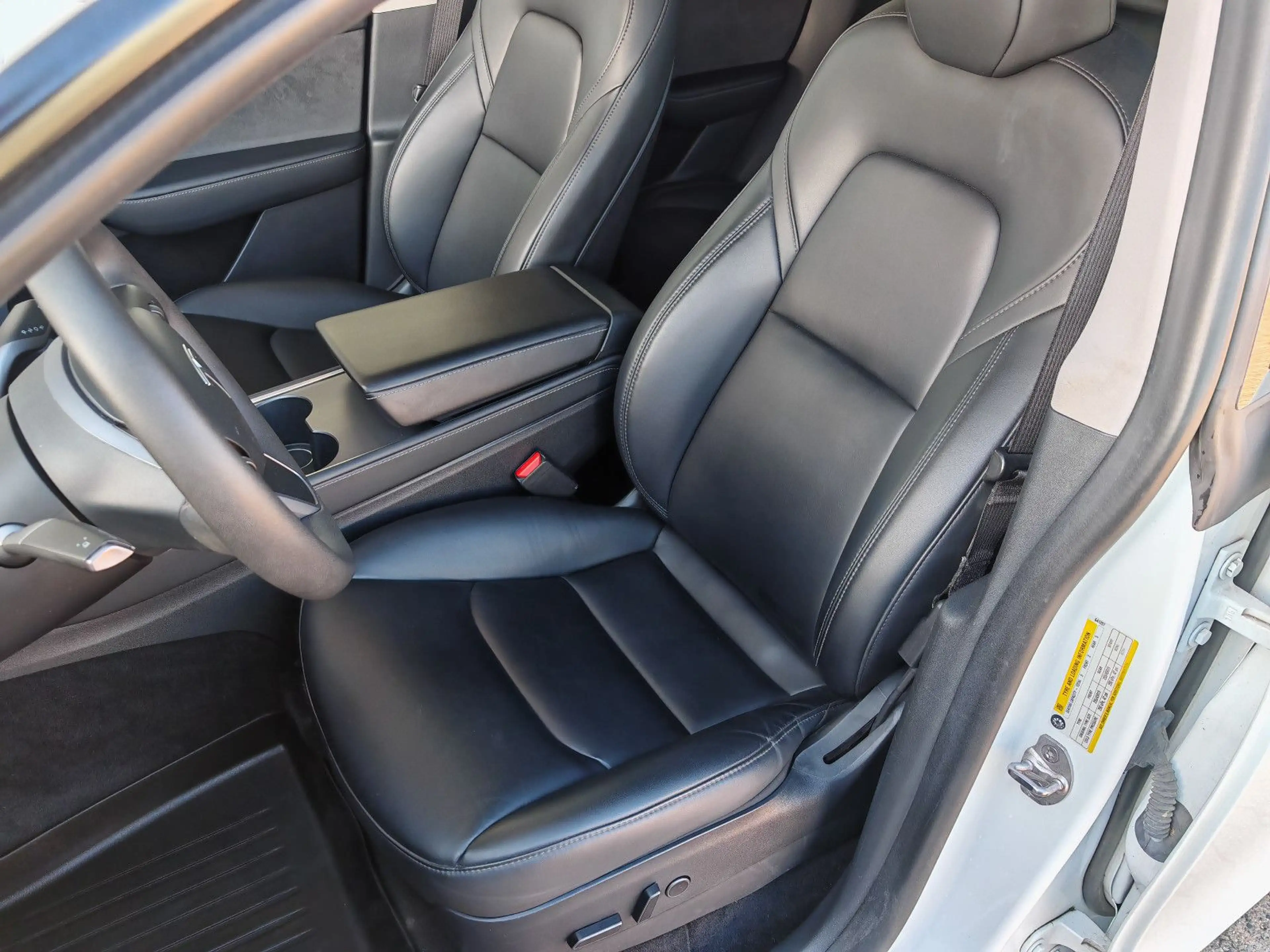 Tesla Model Y LongRange AWD |  SoH 91,8% — photo 5