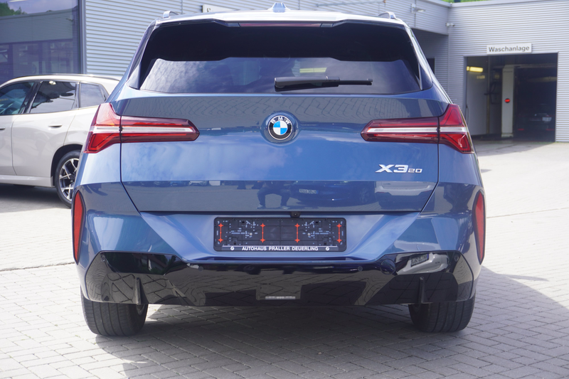 BMW X3 20 xDrive M Sport AHK eSitze Kamera DrivingAssista — photo 9