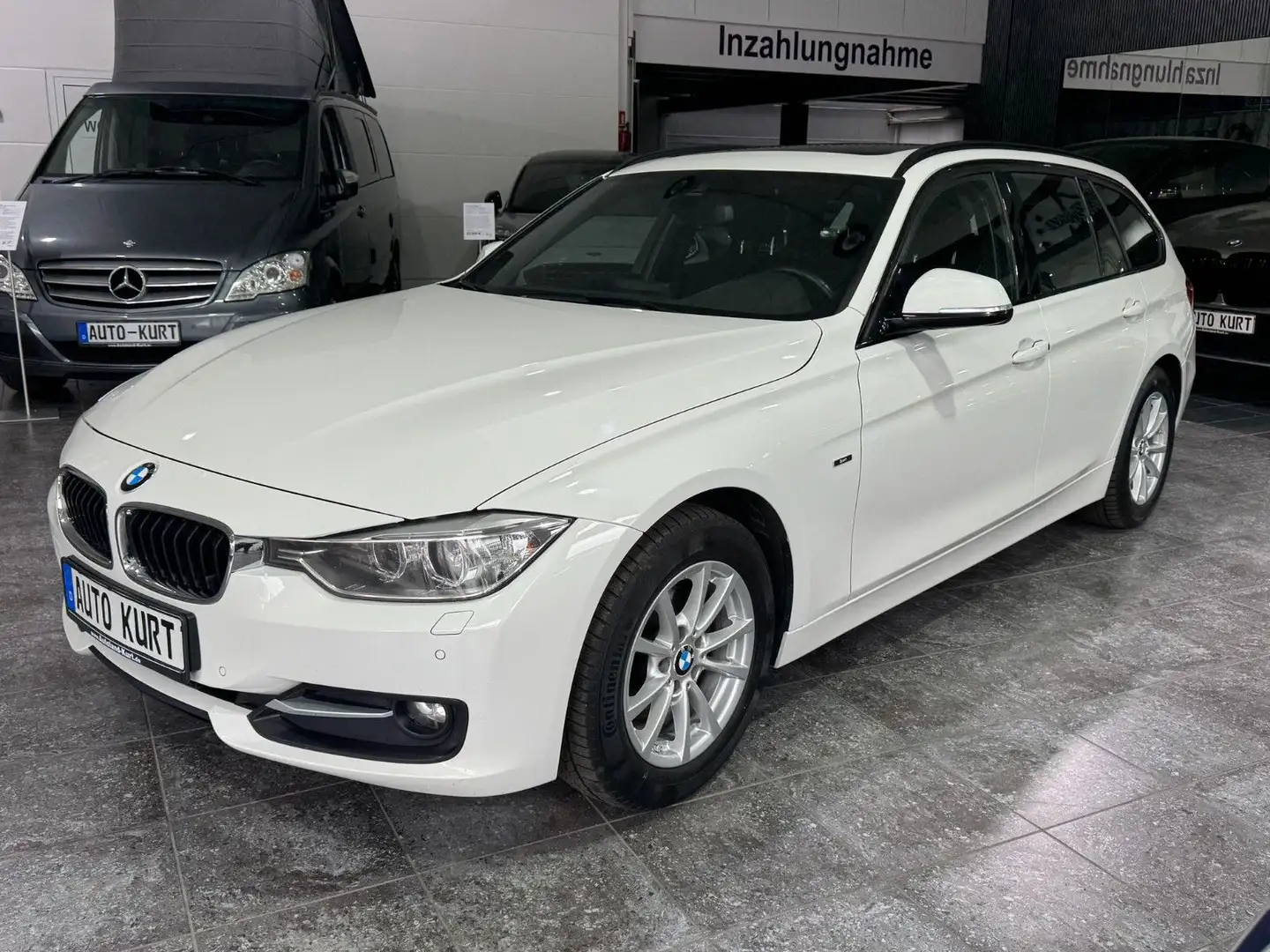 BMW 320 dA*Navi*HUD*RFK*Xenon*AHK*Pano*Sport Bianco - 2