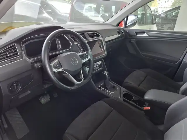 Volkswagen Tiguan view 8