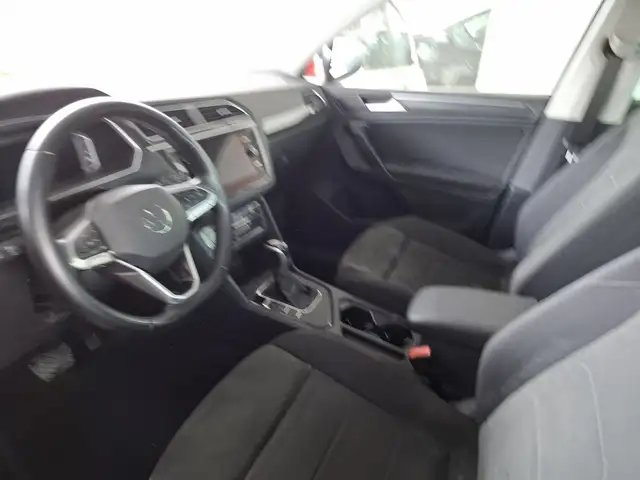 Volkswagen Tiguan view 9