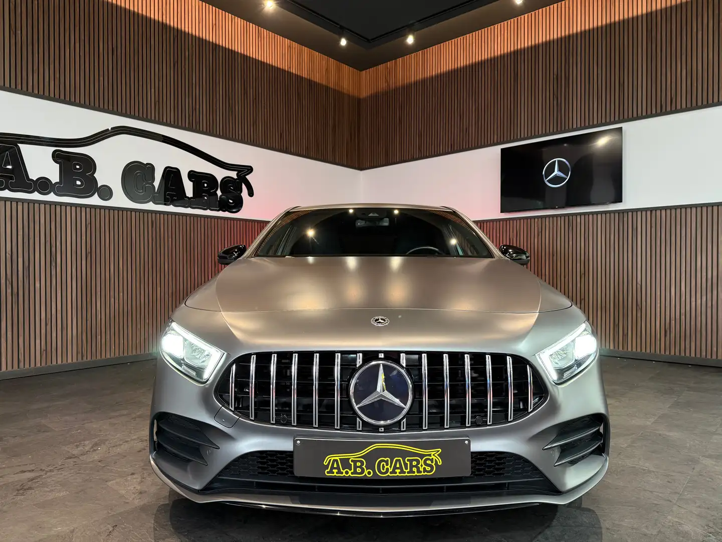 Mercedes-Benz A 180 AMG Line *AUTOMATIQUE*GARANTIE 12MOIS*1ERE MAIN Сірий - 2