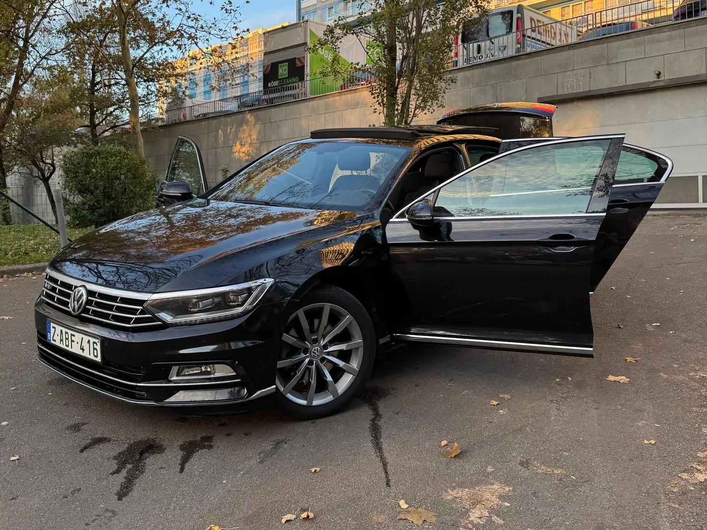 Volkswagen Passat *TOIT OUVRANT* Passat TDi Comfortline DSG Zwart - 2