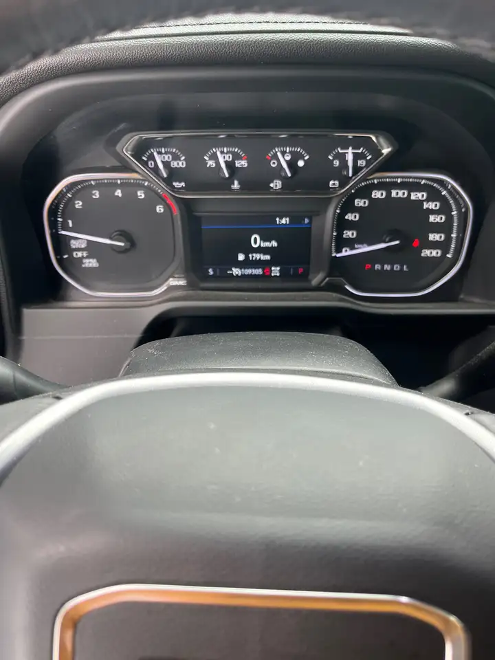 GMC Sierra 1500 снимка GMC Sierra 1500