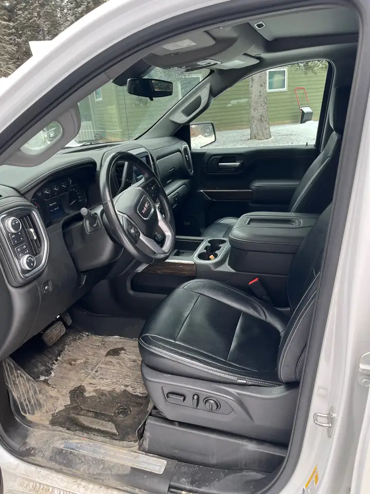 GMC Sierra 1500 снимка GMC Sierra 1500