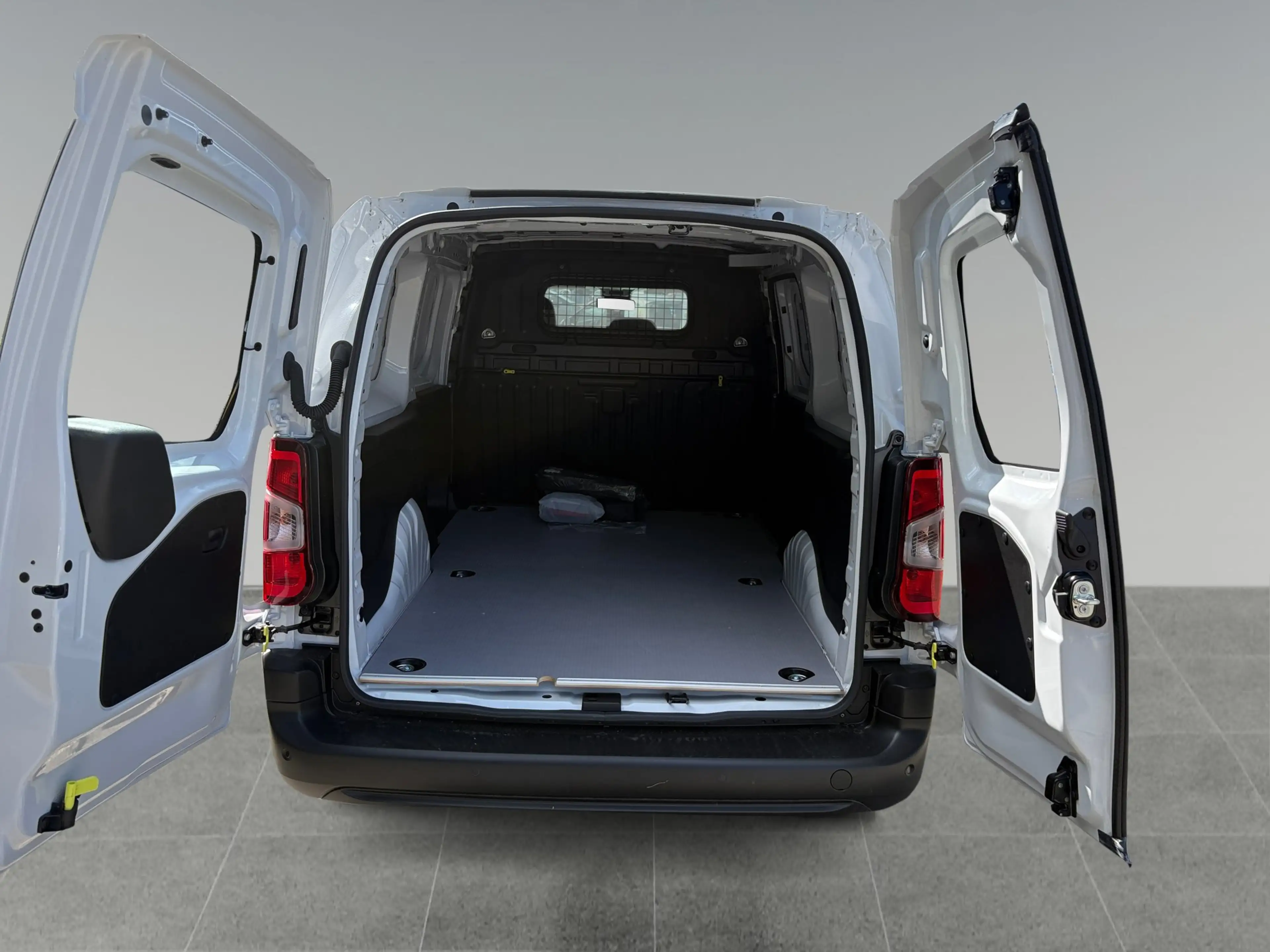 Toyota Proace City 1.5 D-4D L2 Meister Navi*DynLicht — photo 14