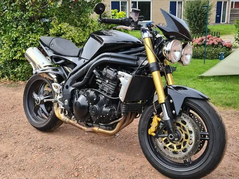 Triumph Speed Triple 1050