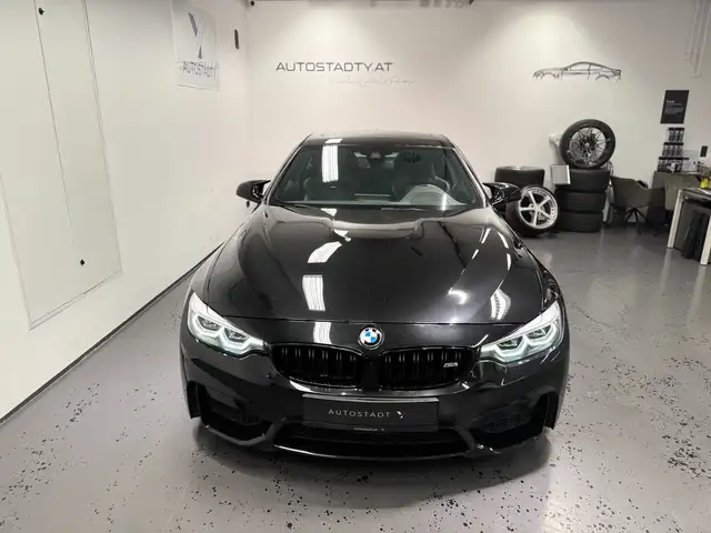 BMW M4 view 8