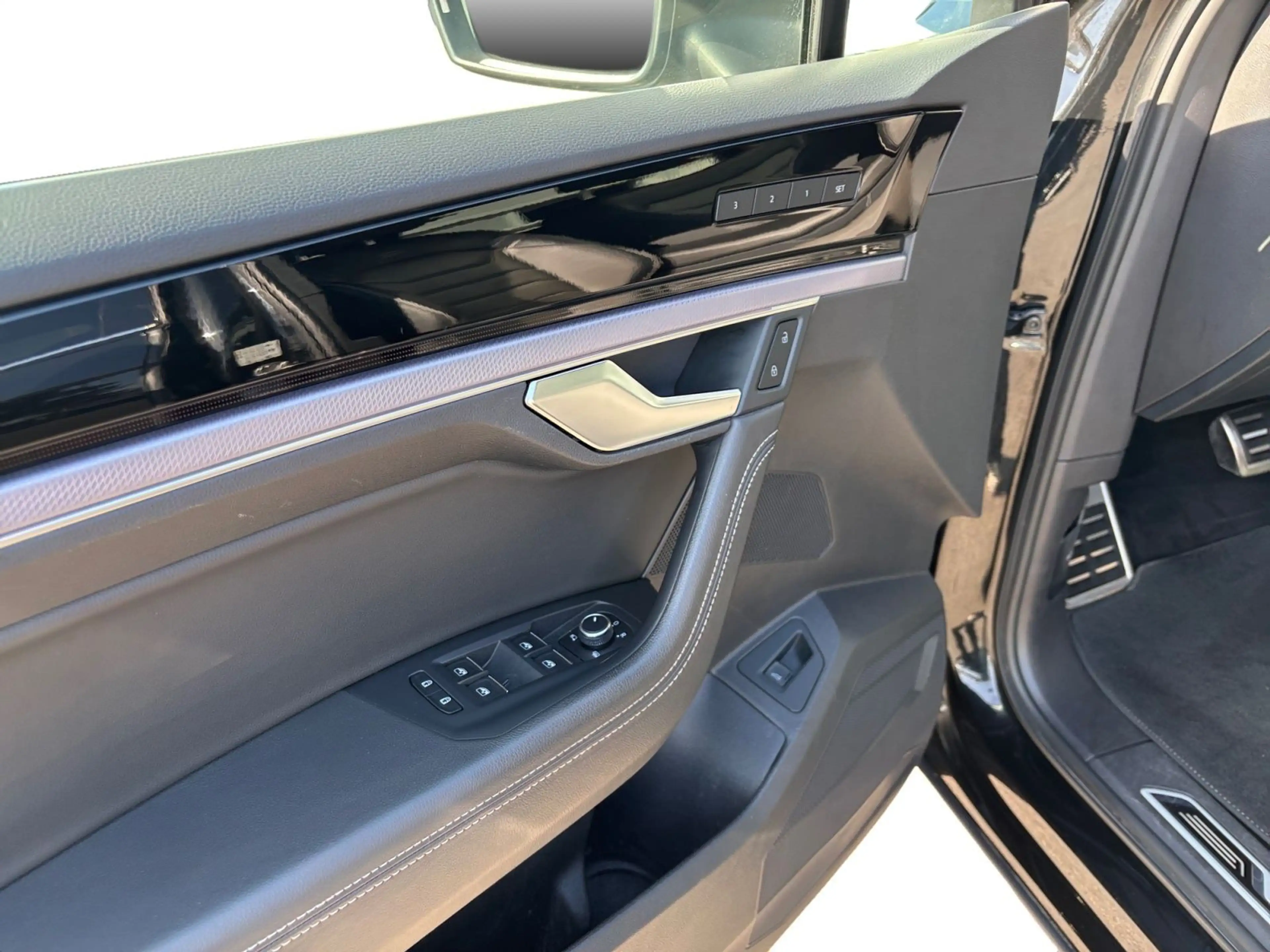 Volkswagen Touareg 3.0 TDI 4M R-LINE LED+NAV+RFK+AHK+STDHZG — photo 15