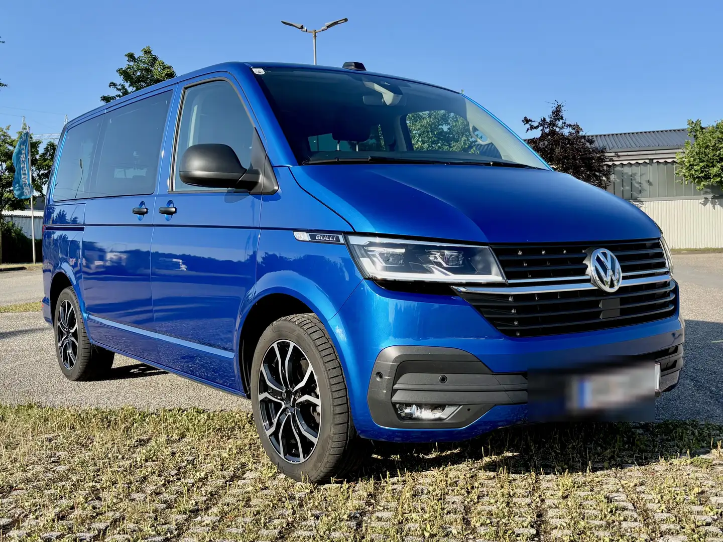 Volkswagen T6.1 Multivan VW T6.1 Multivan DSG | ACC | Lane & Side Assist | Standheizung | Gute-Nacht-Paket | 7-Sitzer Blau - 2