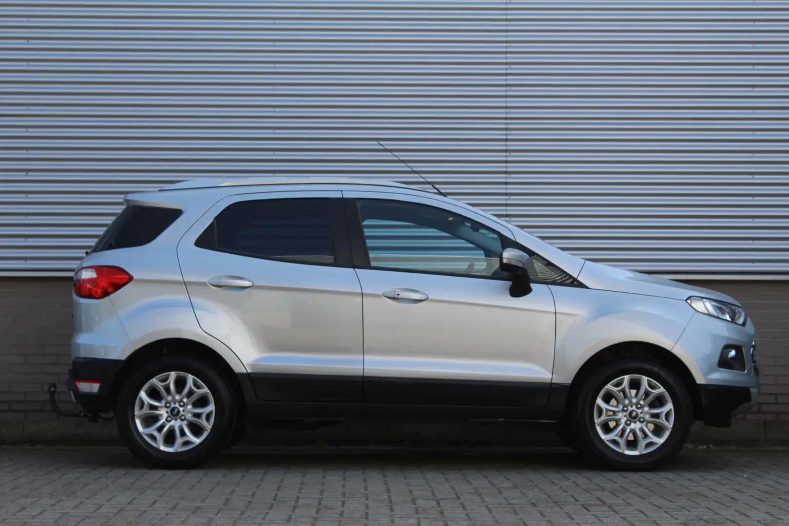 Ford EcoSport 1.0 EcoBoost 125PK Titanium | Origin NL | Trekhaak Grijs - 2