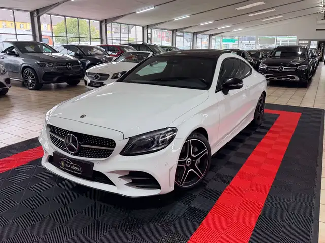 Mercedes-Benz C 300 *COUPE*AMG LINE NIGHT PAKET*PANO*LED*