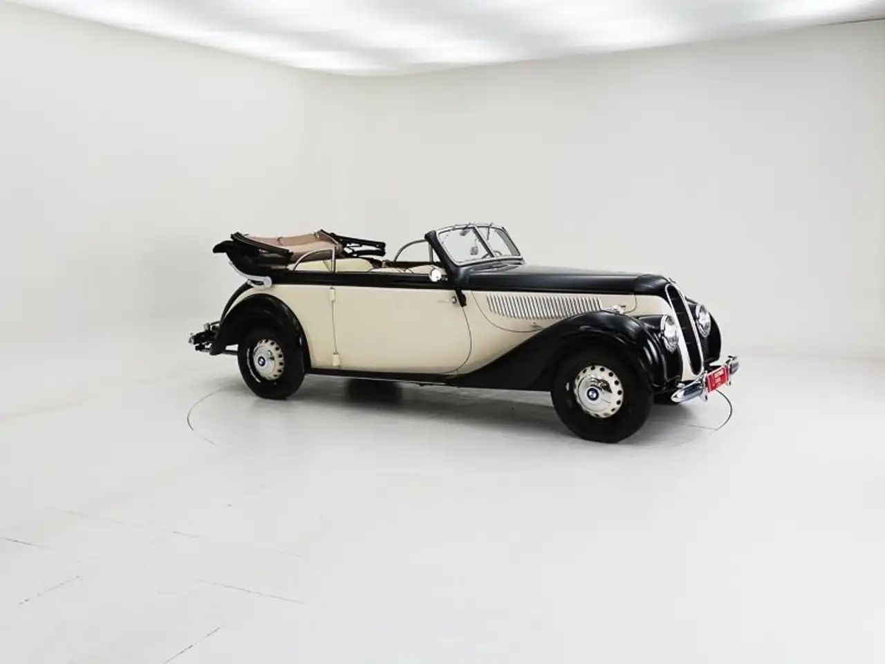 BMW 335 Cabriolet by Autenrieth '39 CH0192, foto 3