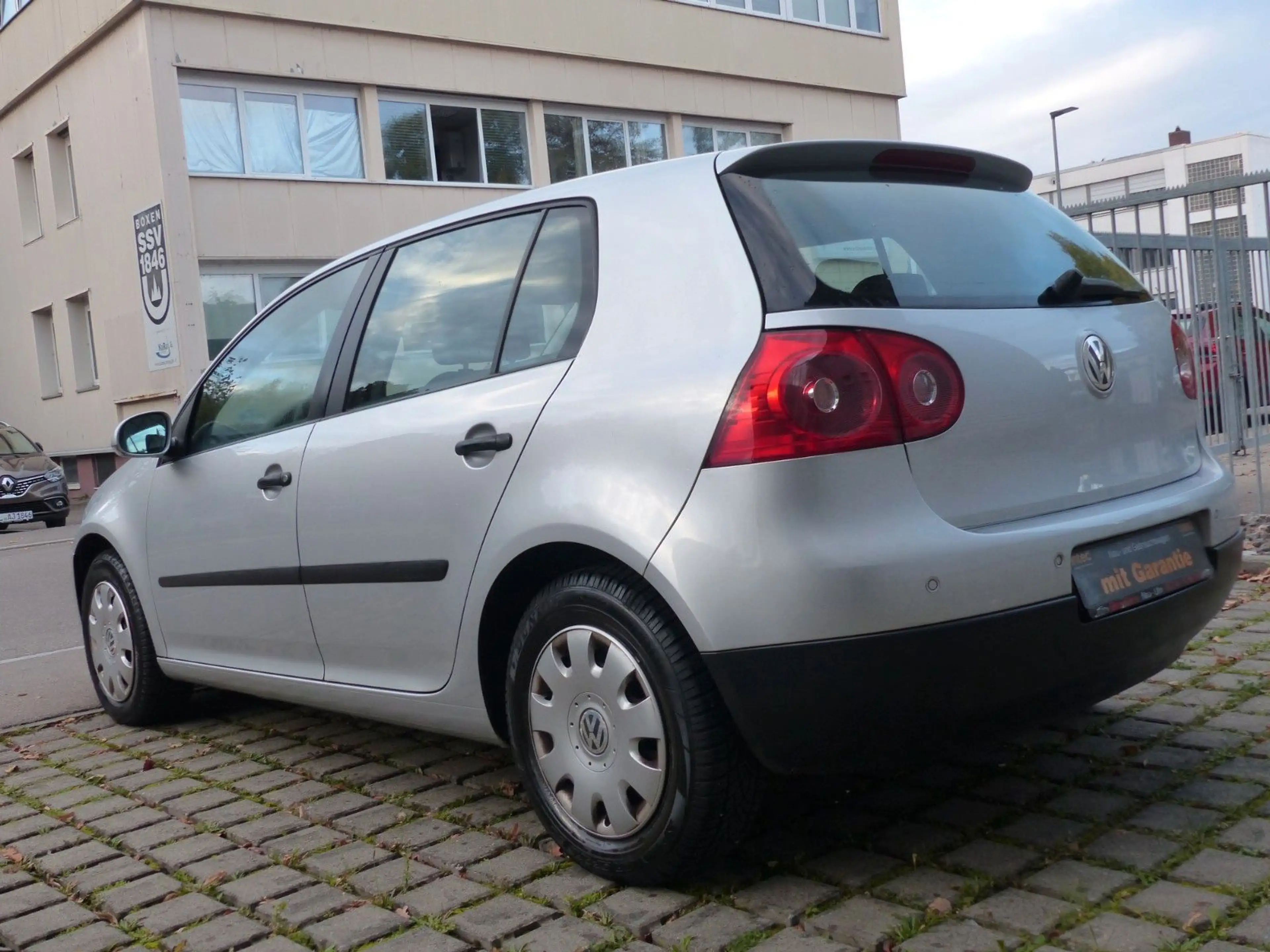 Volkswagen Golf *V*Lim*Trendline*1.Hand*TÜV NEU*Klima* — photo 3