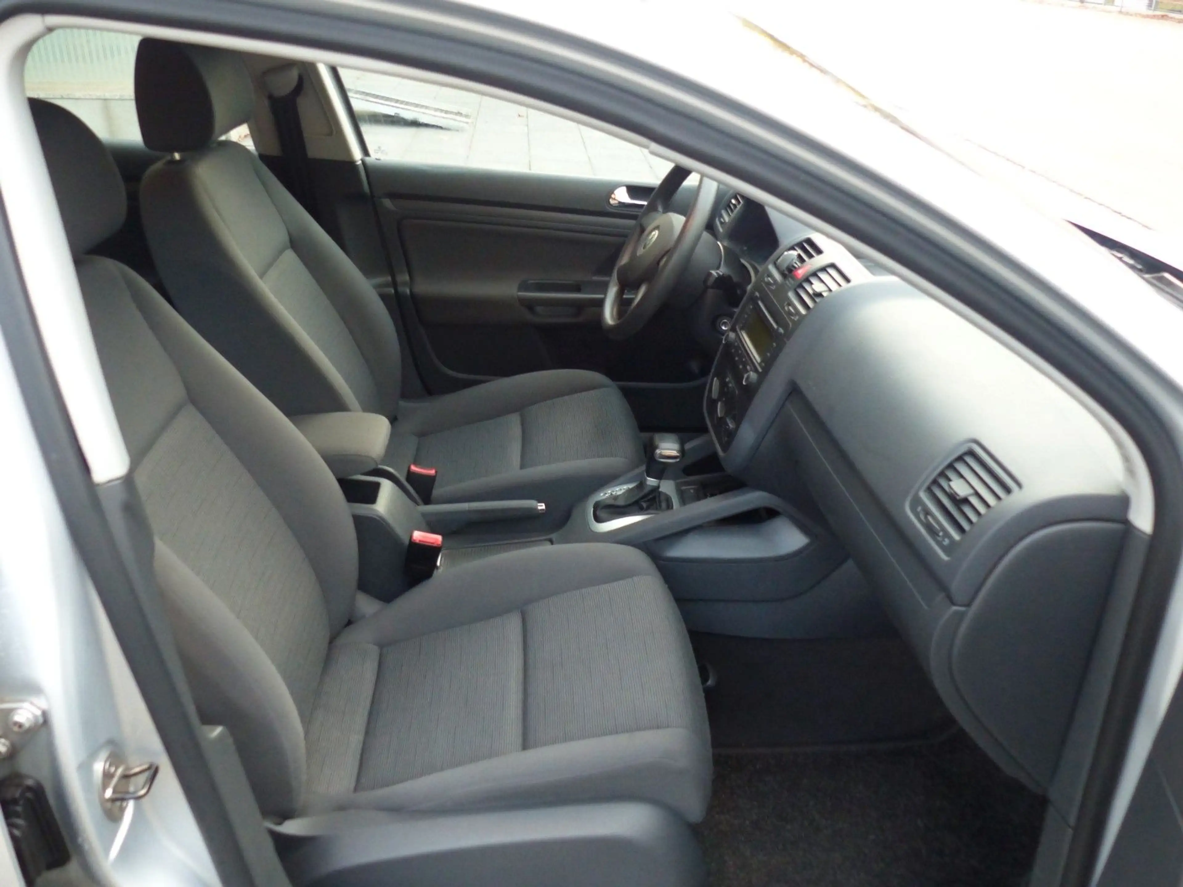 Volkswagen Golf *V*Lim*Trendline*1.Hand*TÜV NEU*Klima* — photo 15