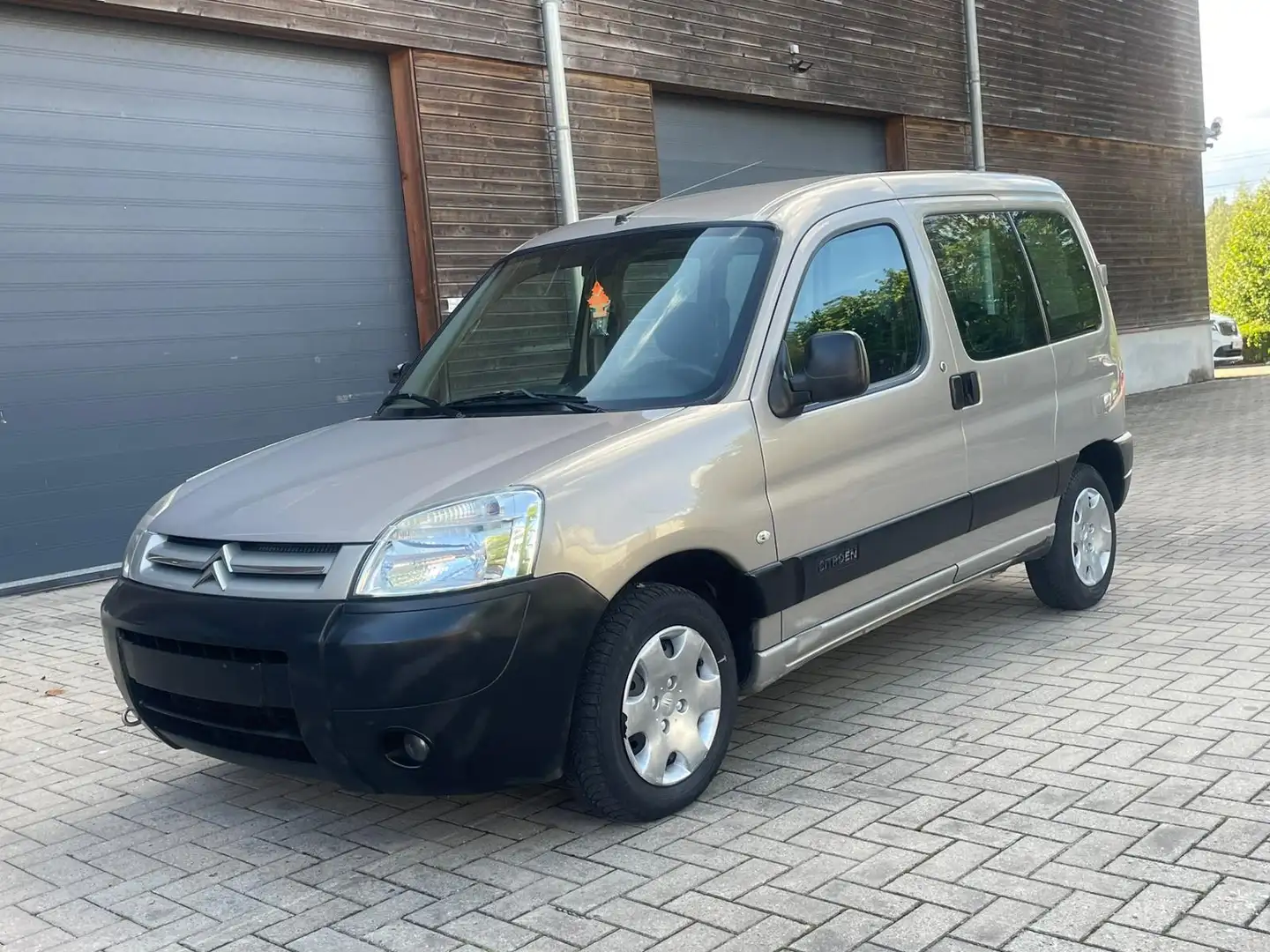 Citroen Berlingo 1.4i First  PRÊT A IMMATRICULÉ/ CARPASS/C - 2