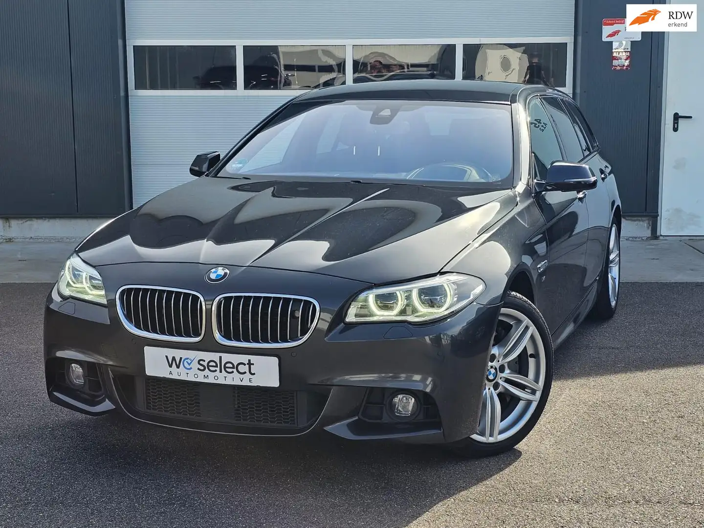 BMW 535 5-serie Touring 535xd High Luxury Edition Head-Up Grijs - 1