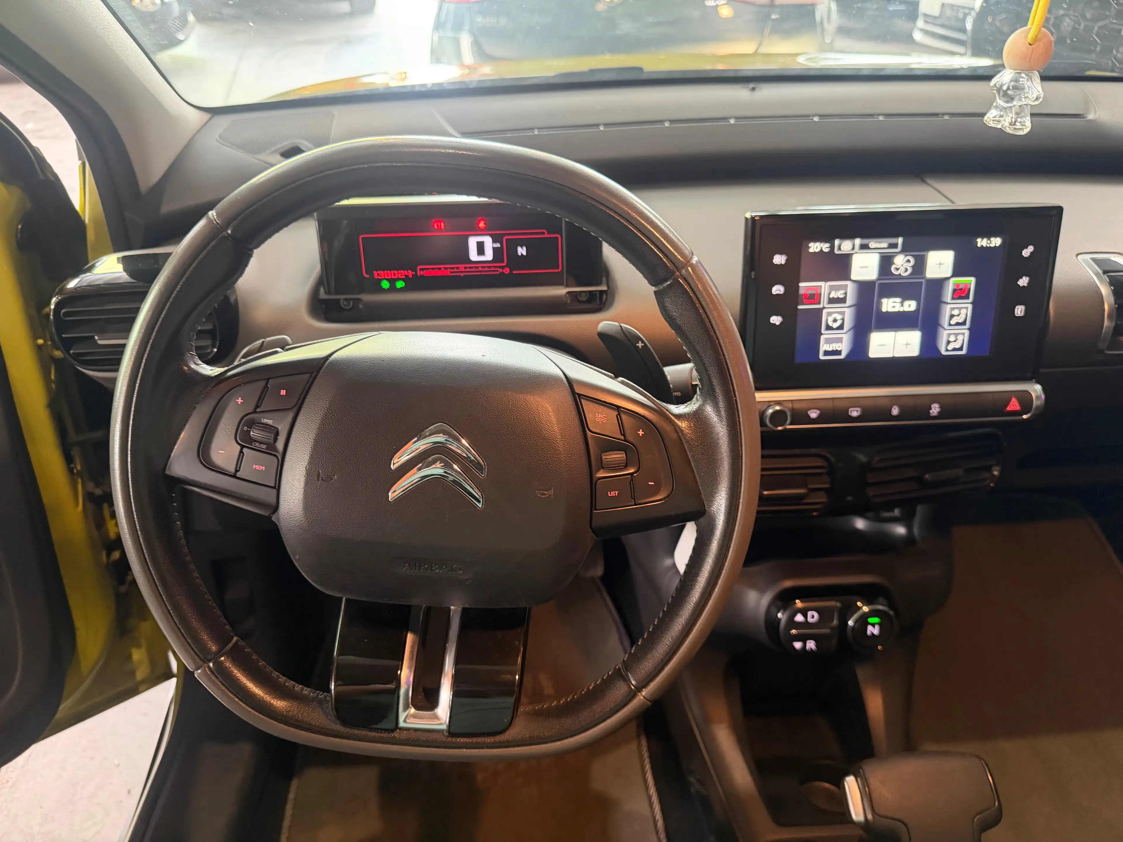 Citroen C4 Cactus C4 Cactus 1.2 Feel/12 mois de garantie/AUTOMATIQUE — photo 13