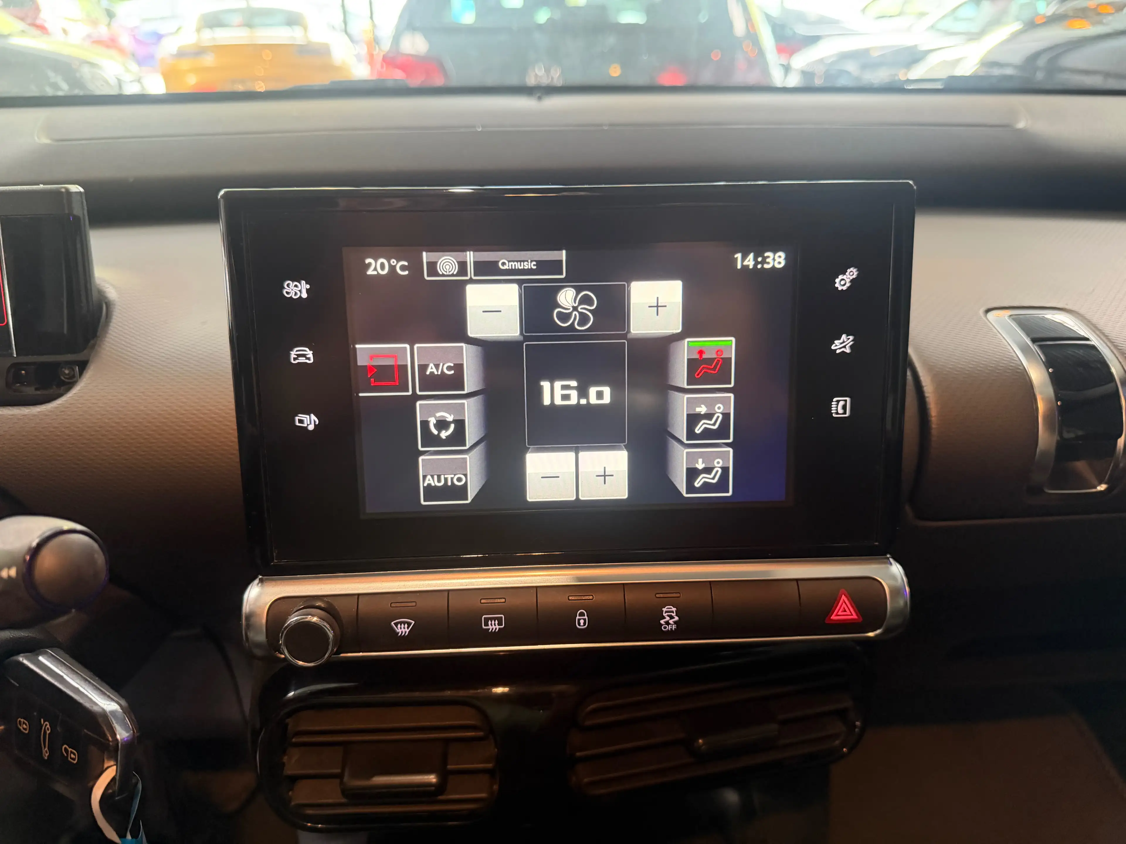Citroen C4 Cactus C4 Cactus 1.2 Feel/12 mois de garantie/AUTOMATIQUE — photo 11