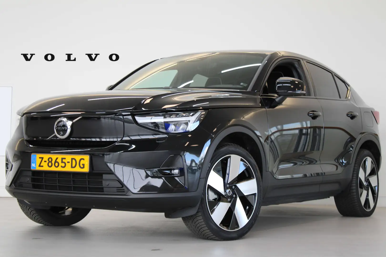 Volvo C40 Extended Range 252PK Ultimate | Blis | Trekhaak | Zwart - 1