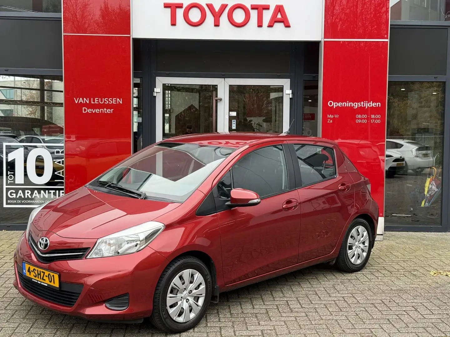 Toyota Yaris 1.3 VVT-i Aspiration AIRCO CAMERA TREKHAAK STUURWI Rot - 1