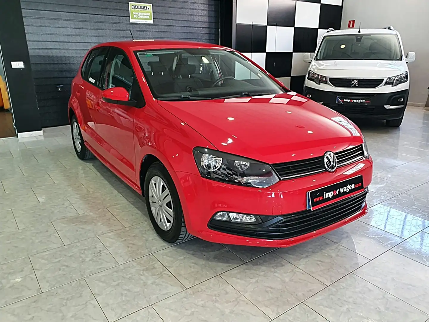 Volkswagen Polo 1.0 BMT A- 55kW Rojo - 2