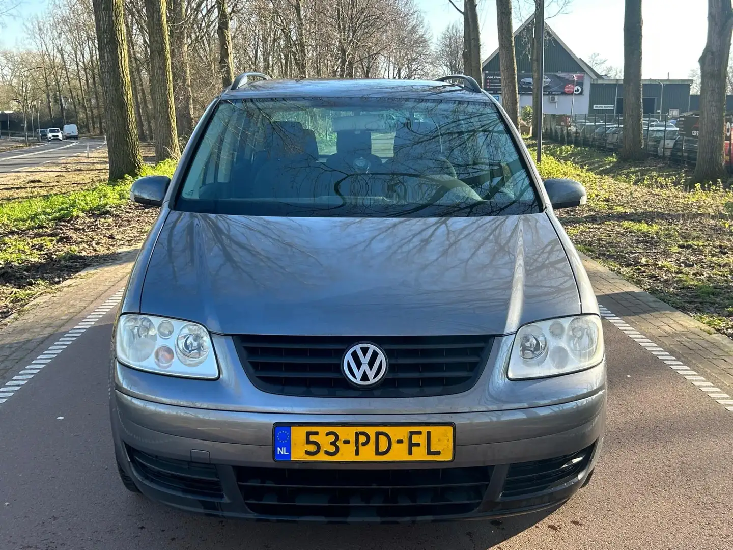 Volkswagen Touran 1.6-16V FSI Athene 6BAK!SCHADE!AIRCO! Grijs - 2