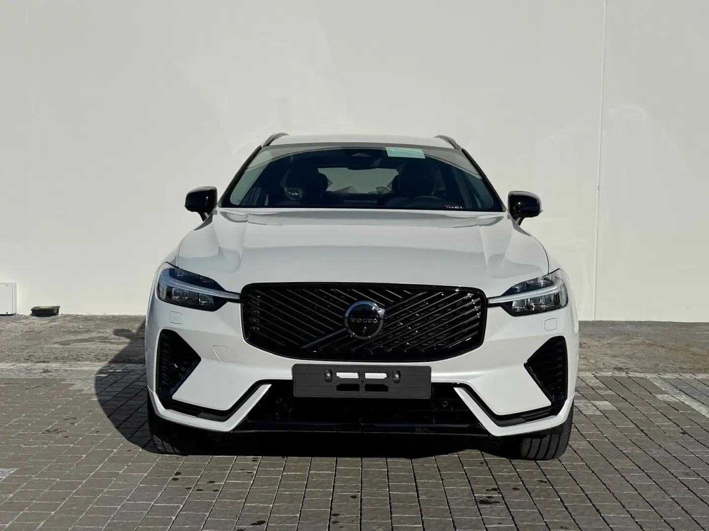 Volvo XC60 XC60 2.0 t6 phev Plus Dark awd auto Weiß - 2