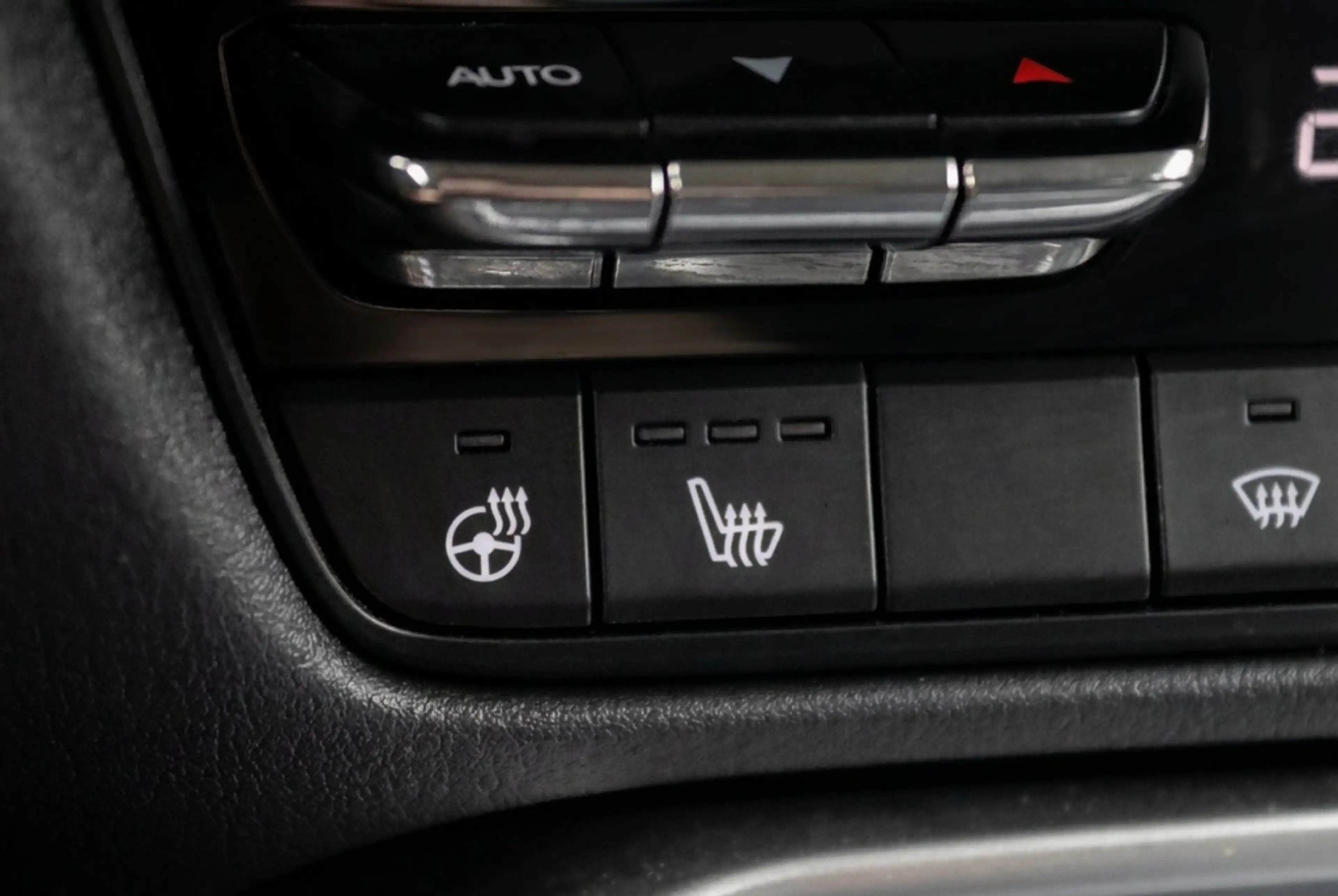 Mazda CX-60 Exclusive-Line Hybrid AWD HUD l Camera l Drive Ass — photo 19