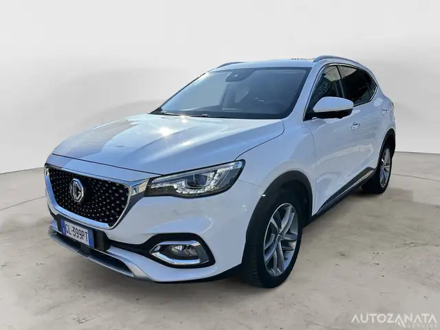 MG EHS Plug-in Hybrid Exclusive - PROMO