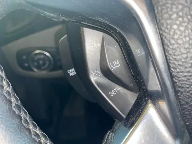 Ford Transit Connect view 13