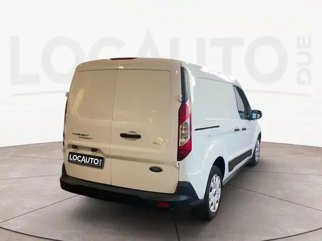 Ford Transit Connect view 4
