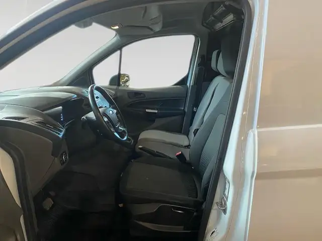 Ford Transit Connect view 7