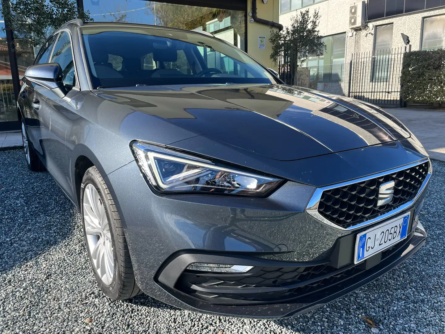 SEAT Leon Leon IV 2020  2.0 tdi Business 115cv Gris - 2