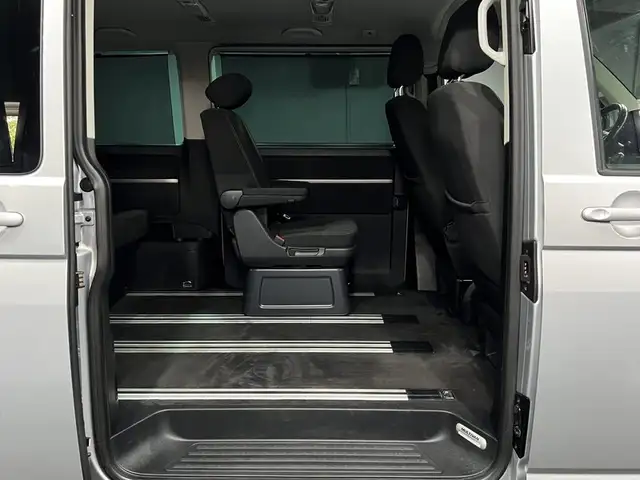 Volkswagen Multivan view 15